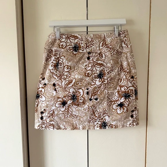 White Stag Stretch Mini Skort Brown Floral Mini Skirt Tropical 97% Cotton Size 6 - Picture 2 of 4